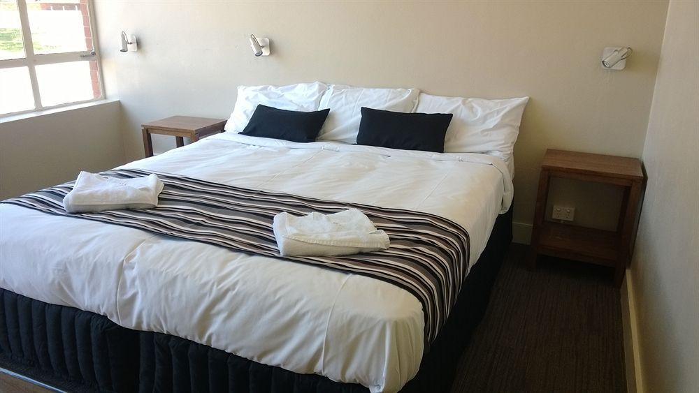 Canberra Carotel Motel Экстерьер фото