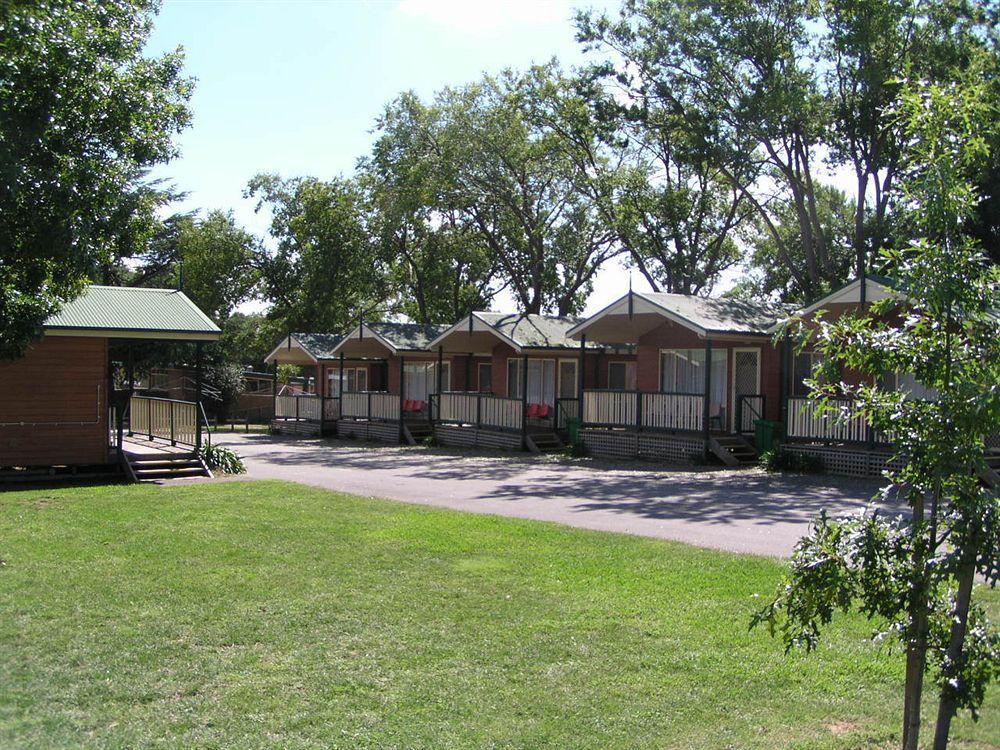 Canberra Carotel Motel Экстерьер фото