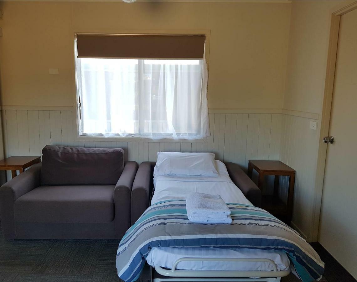 Canberra Carotel Motel Экстерьер фото
