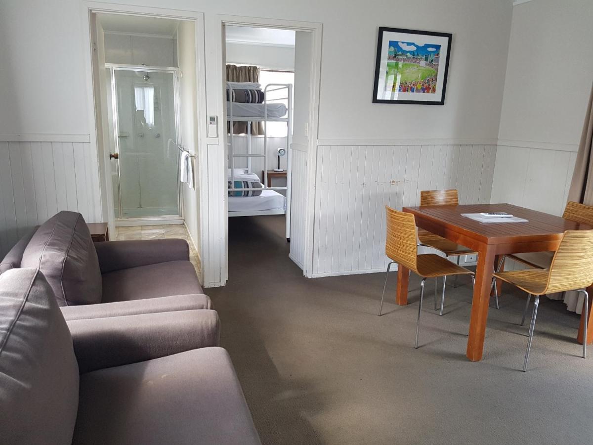 Canberra Carotel Motel Экстерьер фото